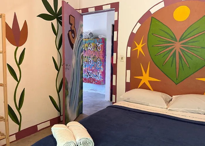Sambaqui Hostel Ilhabela